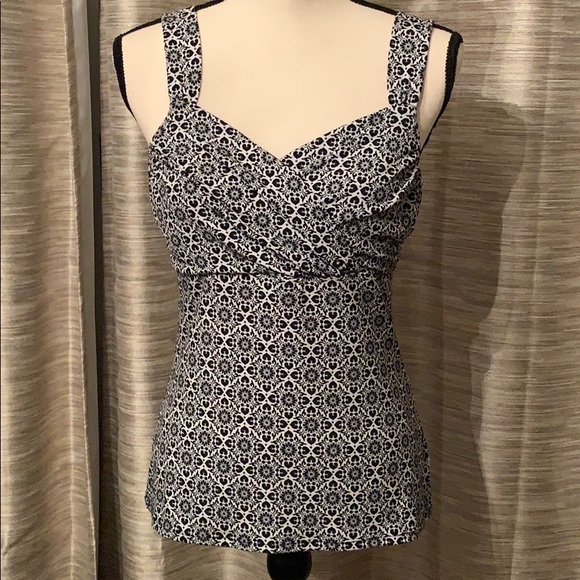 White House Black Market Blouse - Picture 2 of 7